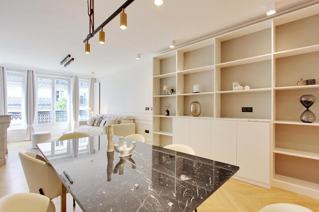 Stunning Apartment With View At The Very Heart Of Paris Luaran gambar