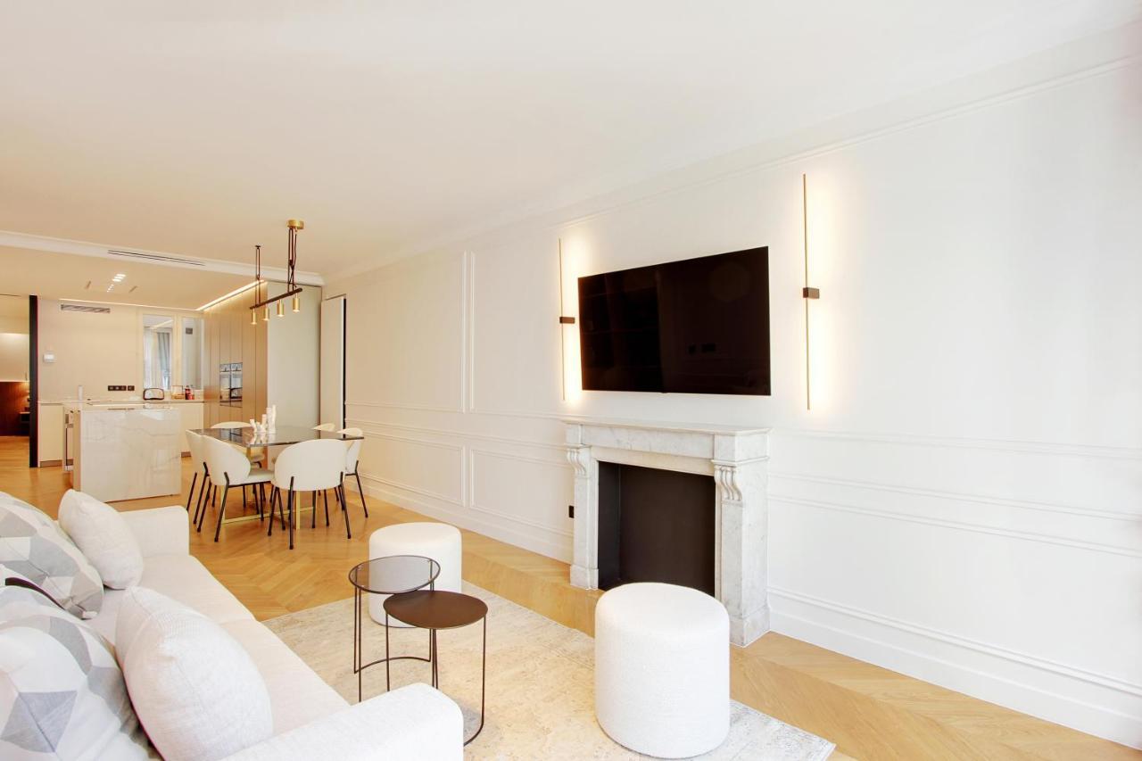 Stunning Apartment With View At The Very Heart Of Paris Luaran gambar